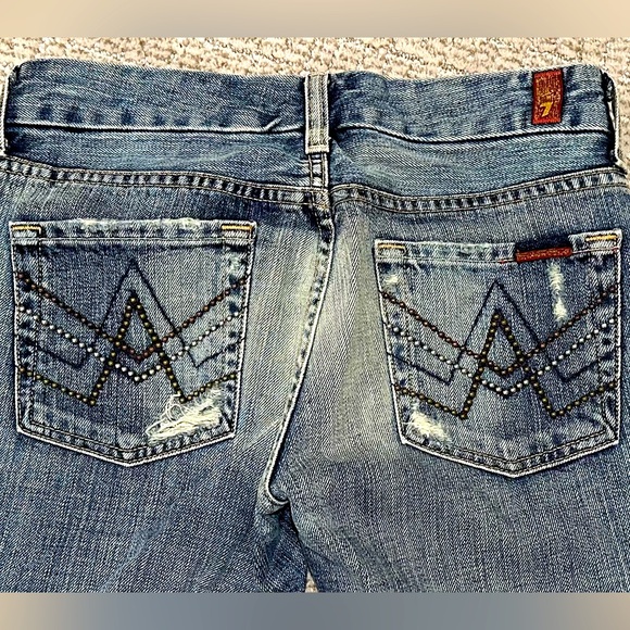 Seven jeans A Pocket with brass studs on A pocket. Size 25 from Nordstroms. - Picture 1 of 8